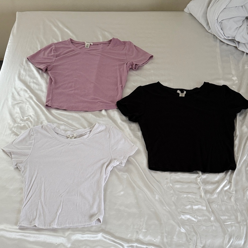 Women's Ribbed Crop Tops - Black, White, and Purple